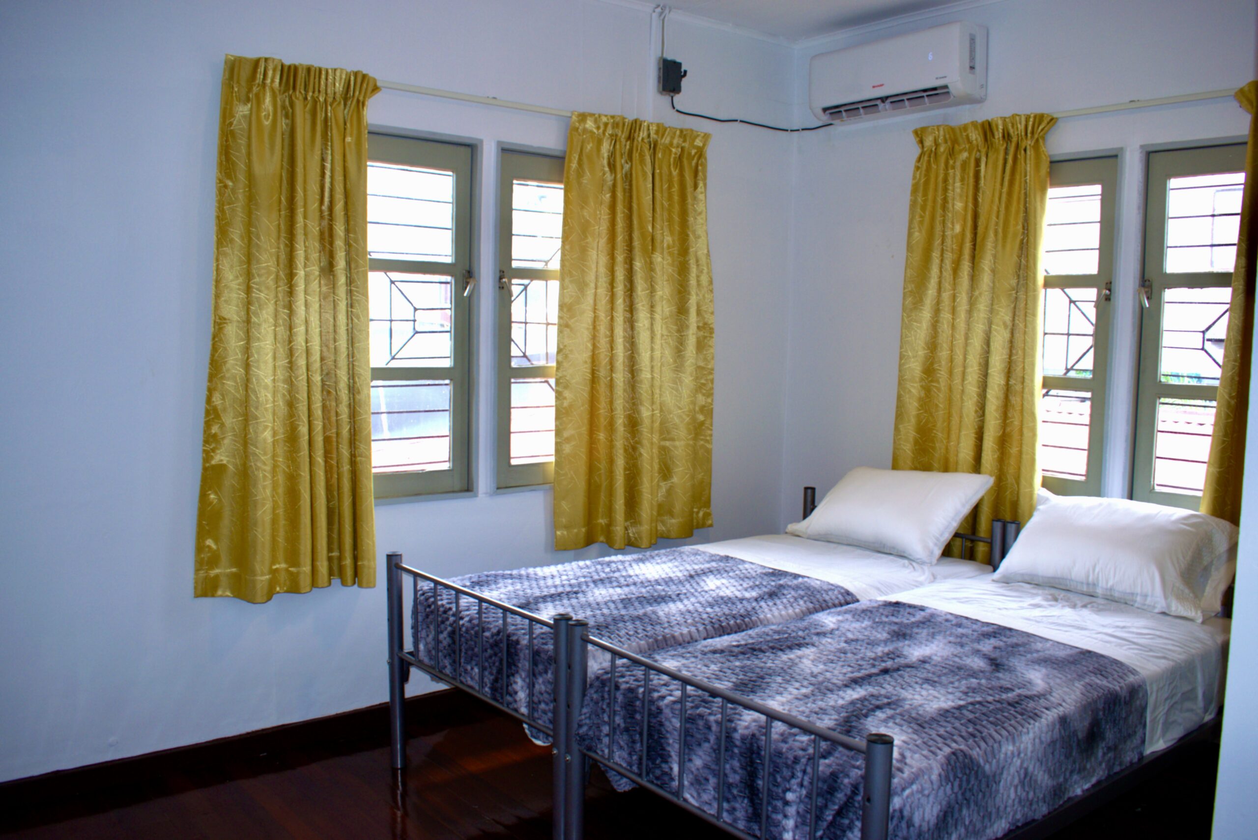 Room 4